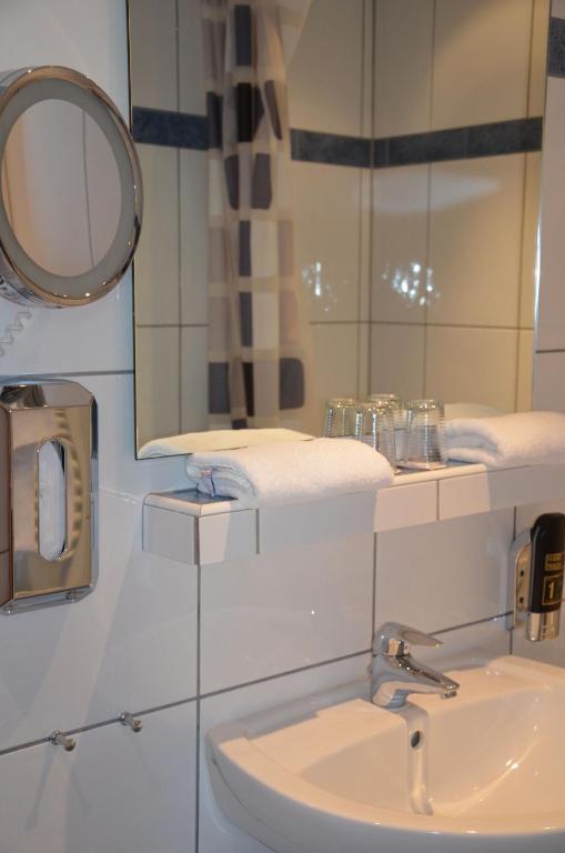 Hotel Zwei Mohren 3*